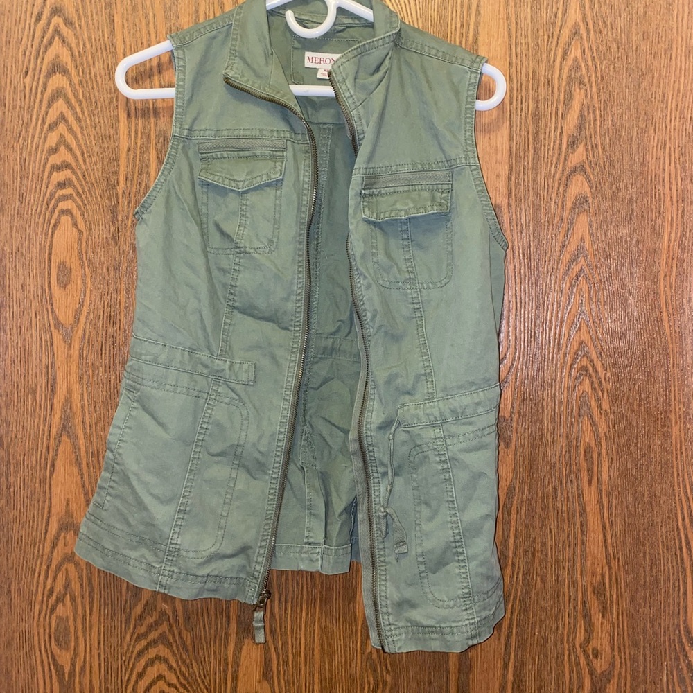 TARGET GREEN CARGO VEST